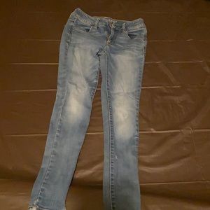 AMERICAN EAGLE OUTFITTERS JEANS SIZE 2